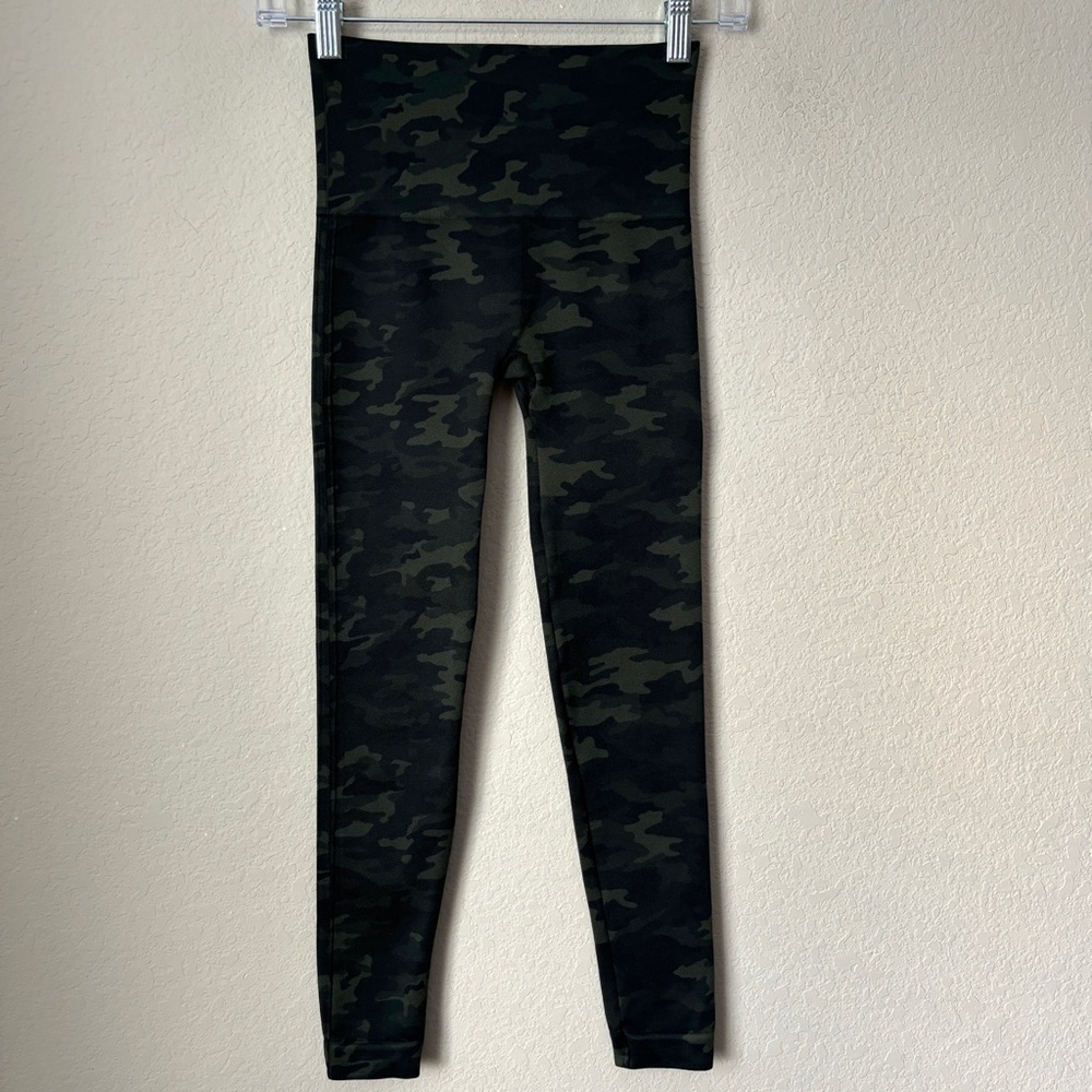 Spanx Camo Print Look at Me Now Seamless Leggings - Picture 6 of 9